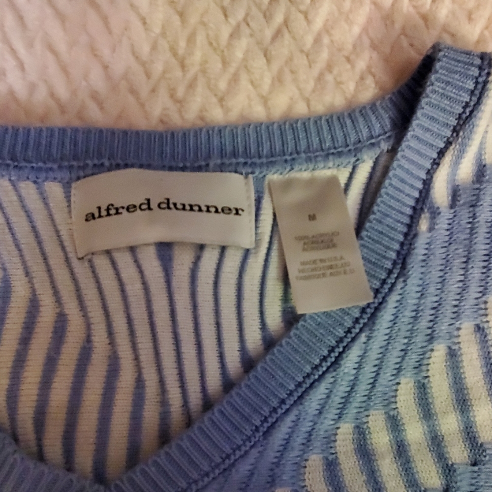 Blouse - Picture 2 of 2